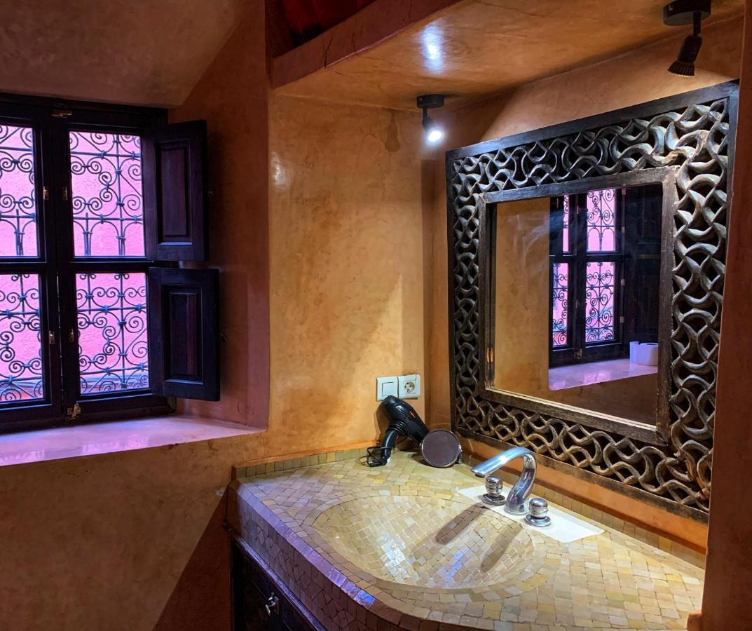 Honeymoon Suite