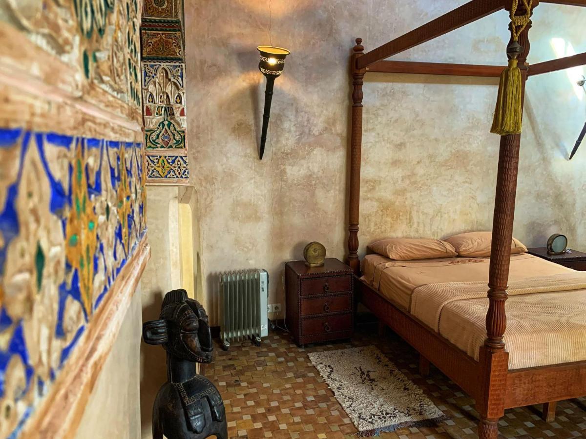 Honeymoon Suite